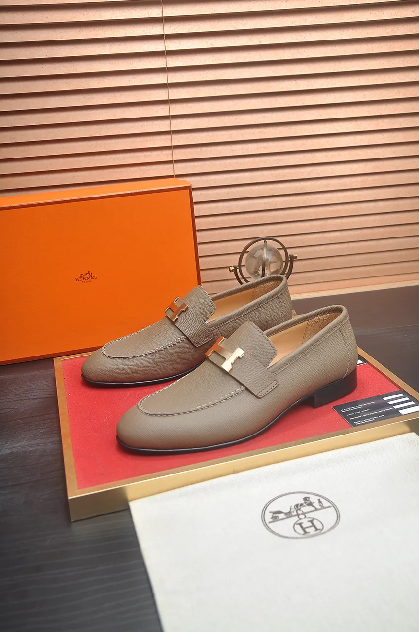 Men's shoes💰540💶[HERMES] (cowhide lining)🍀Italian top luxury🍀He does not pursue novel styles and gorgeous colors, but attracts the favor of successful men with his flawless, elegant and classic style. Formal leather shoes This very comfortable, simple and stable style allows you to easily match any style! The pattern is absolutely 1:1 refined from the original case, and we strive for excellence in materials, imported cowhide + cowhide lining💪💪💪extraordinary texture👍! .Code number: 39-45 (45 customized)